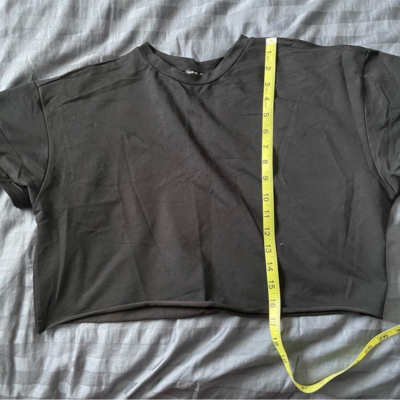 Shein Cropped Top - Size 4 - Picture 4 of 5